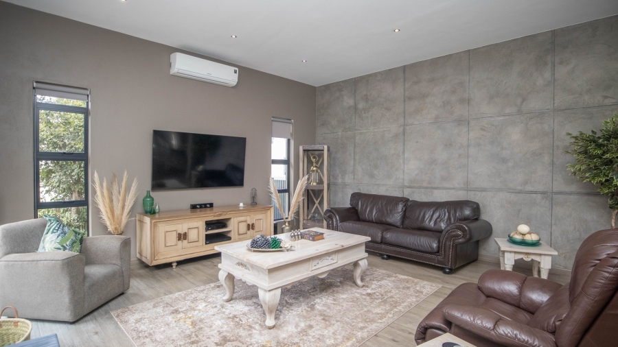 4 Bedroom Property for Sale in The Coves North West
